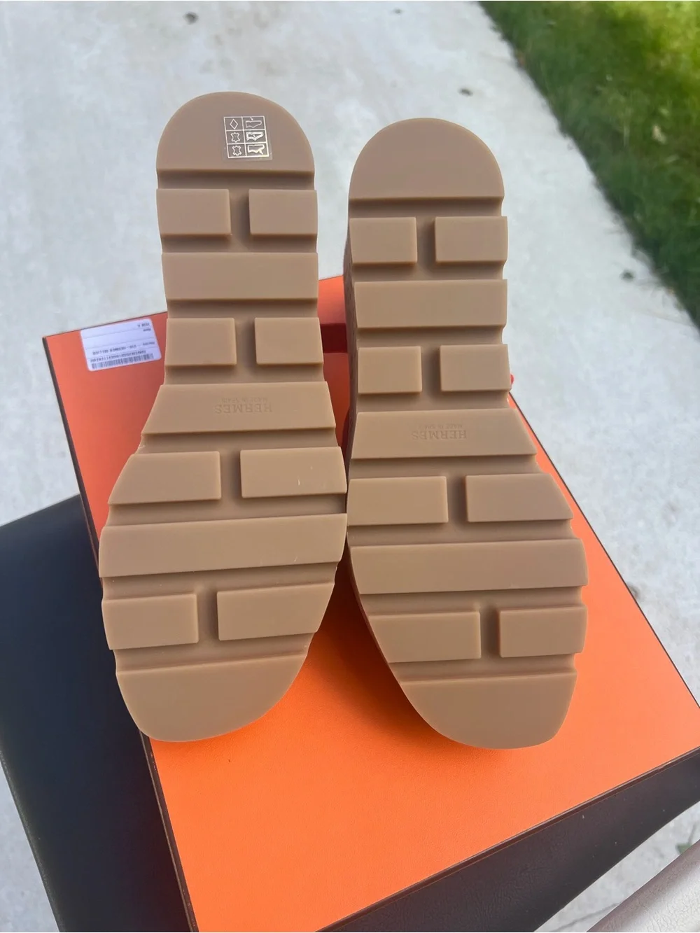 Hermes Luce 30 Sandal size 39 Rouge Grenadine
